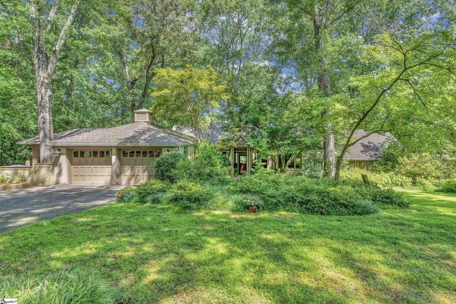 Property Photo:  418 Woodland Way  SC 29607 