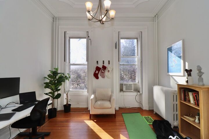 Property Photo: 270 Montgomery St 2 NJ 07302