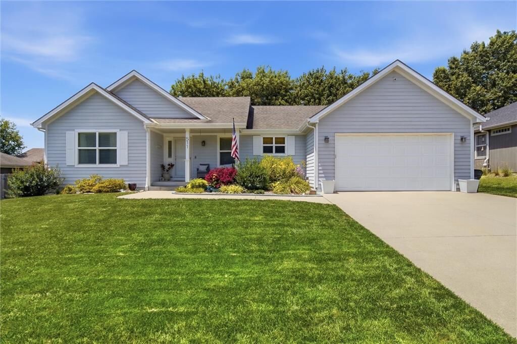 Property Photo: 511 N Rebecca Lane KS 66044