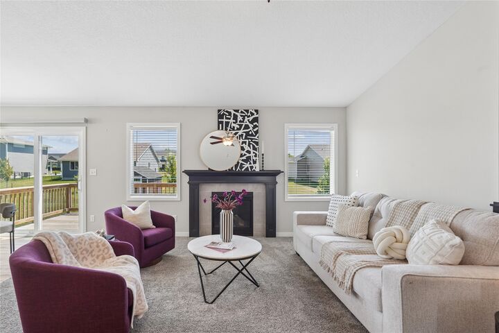 Property Photo:  1319 NW Reinhart Drive  IA 50023 