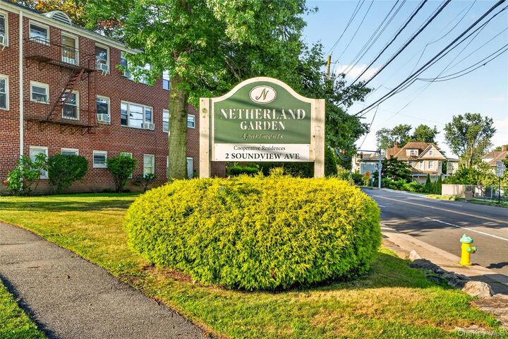 Property Photo:  2 Soundview Avenue A2g  NY 10606 