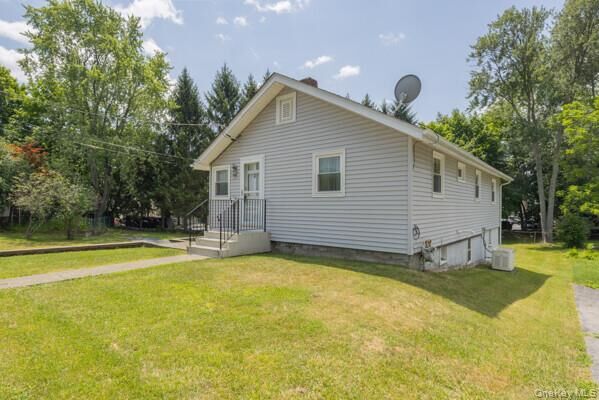Property Photo:  8 Murray Avenue  NY 10924 
