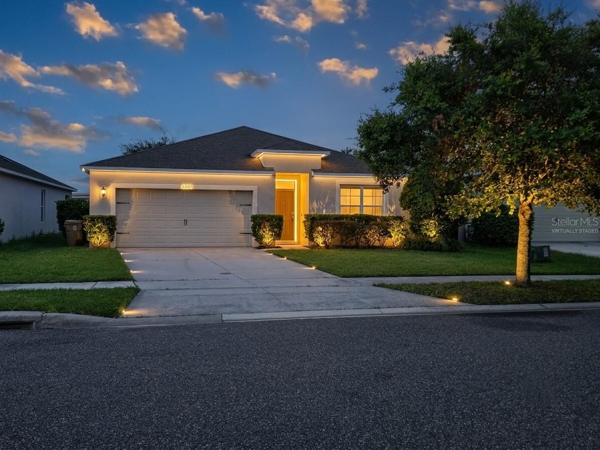 Property Photo: 2487 White Lilly Drive FL 34747