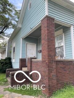 Property Photo:  617 N 3rd Street  IN 47601 
