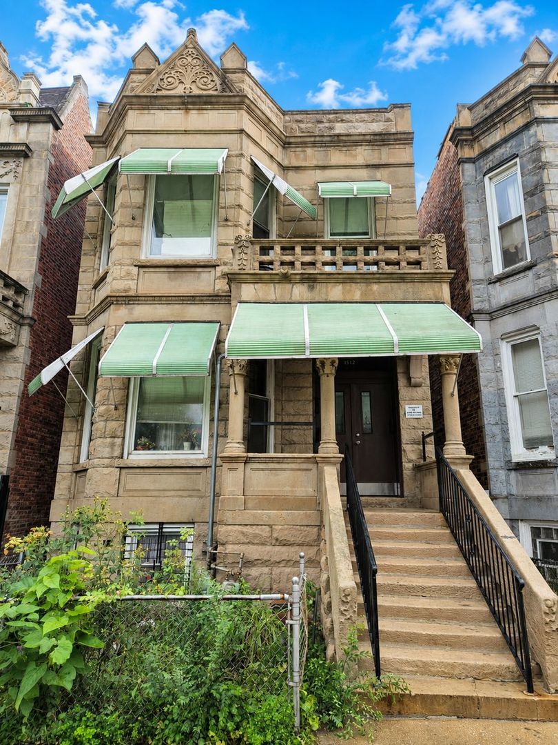 Property Photo:  1512 S Sawyer Avenue  IL 60623 