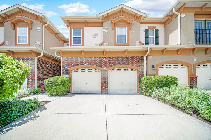 Property Photo: 322 Montabello IL 60108