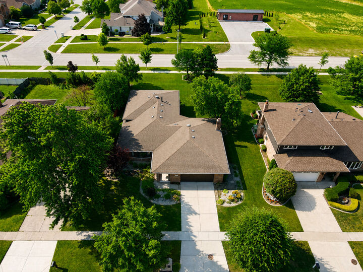 Property Photo:  8955 Linden Drive  IL 60487 