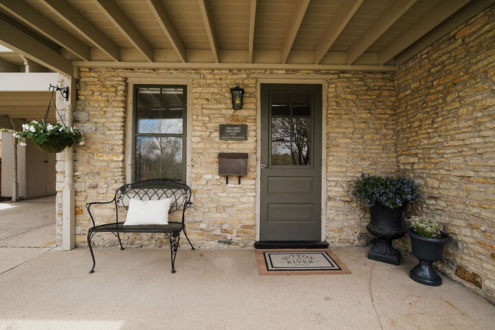 Property Photo: 118 S River Lane IL 60134