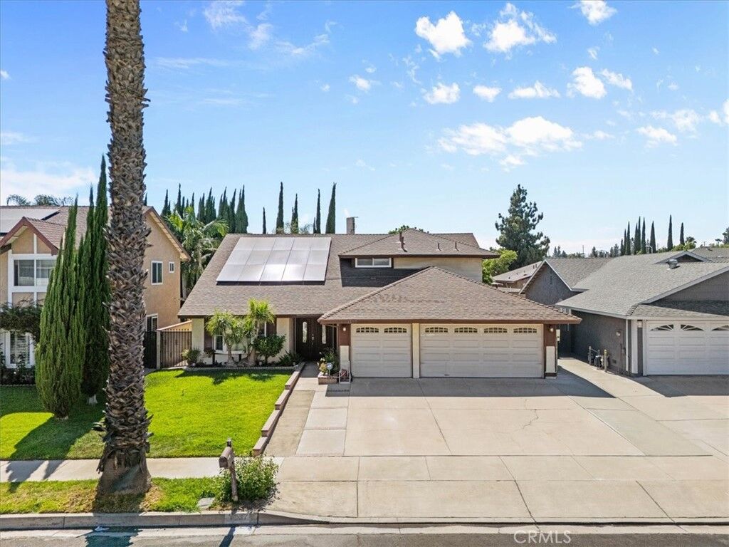 Property Photo: 1337 N Isadora CA 91764