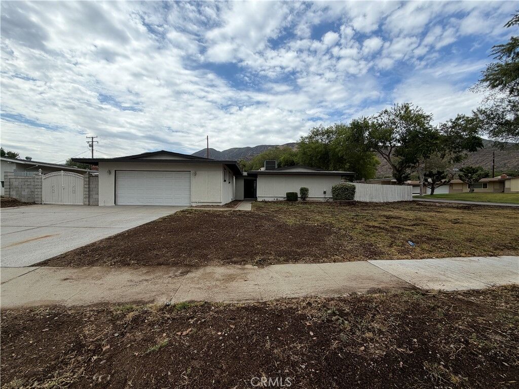 Property Photo: 378 W 53rd Street CA 92407