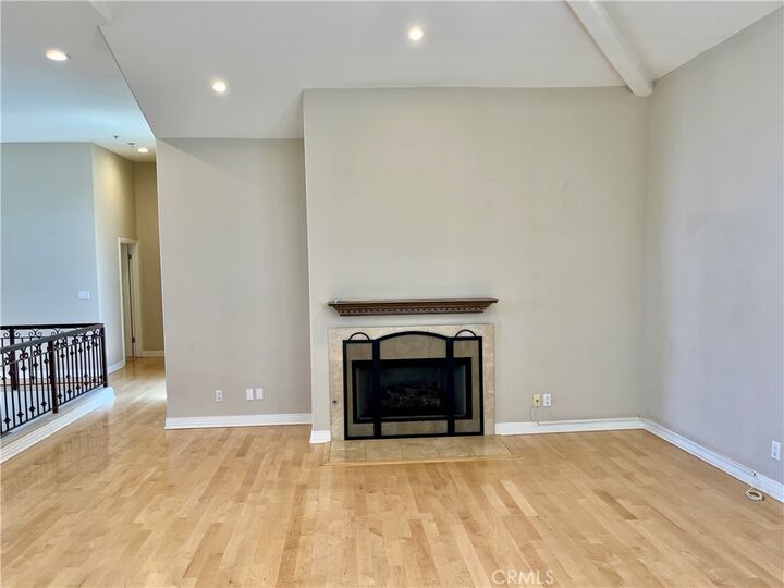 Property Photo: 715 S Broadway B CA 90277