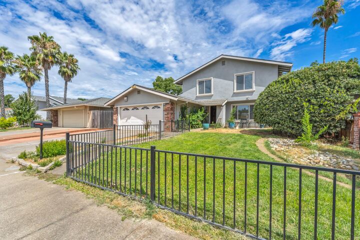 Property Photo:  3308 Corbin Way  CA 95827 