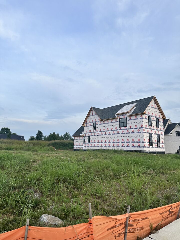 Property Photo: 448 Bell Lake Rd TN 37066