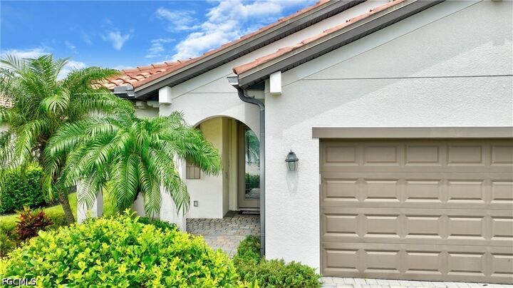 Property Photo:  11608 Golden Oak Terrace  FL 33913 