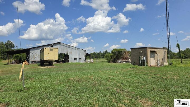Property Photo:  111 McManus Road  LA 71269 
