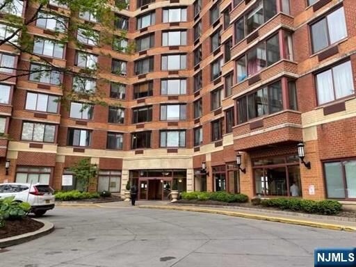 Property Photo: 100 Old Palisade Road 2710 NJ 07024