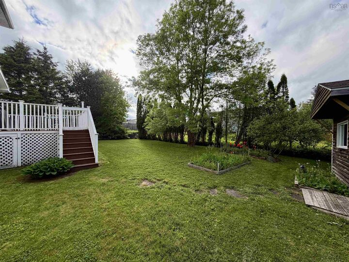 Property Photo: 33 Crockett Court NS B2G 2Y2