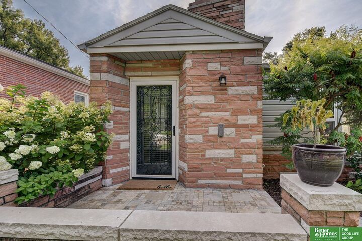 Property Photo: 1605 N 59th Street NE 68104