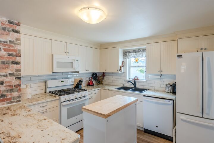 Property Photo:  6430 Spartan Street  BC V0H 1T0 
