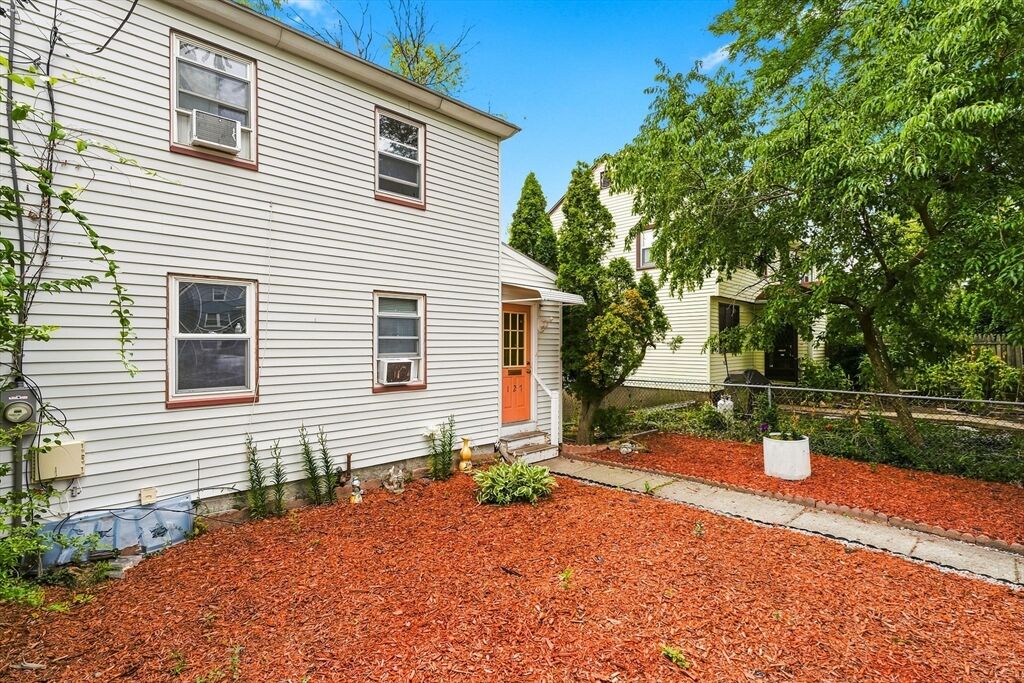 Property Photo: 127 Sunnyside Ave MA 02474