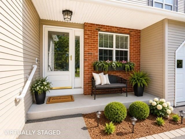 Property Photo:  2 Chapman Pl. 2  MA 01453 