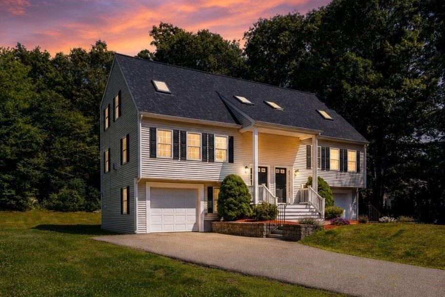 Property Photo:  68 Brookfield Rd 102  MA 01507 