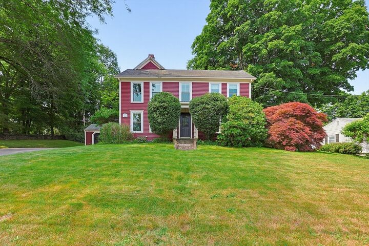 Property Photo:  19 King St  MA 01834 