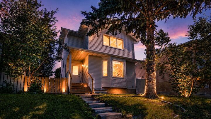 15 Taraglen Court NE — photo 1