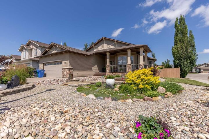 Property Photo: 515 Canyon Cove W AB T1K 7V4