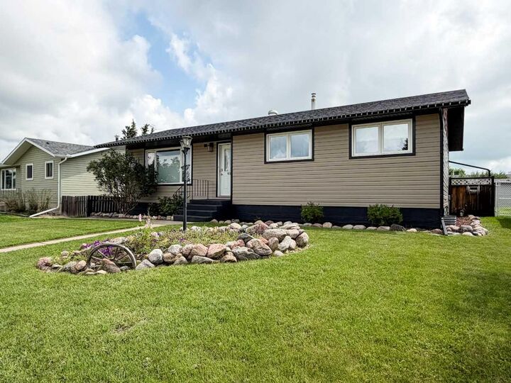 Property Photo: 4113 60 Street AB T0C 2L1