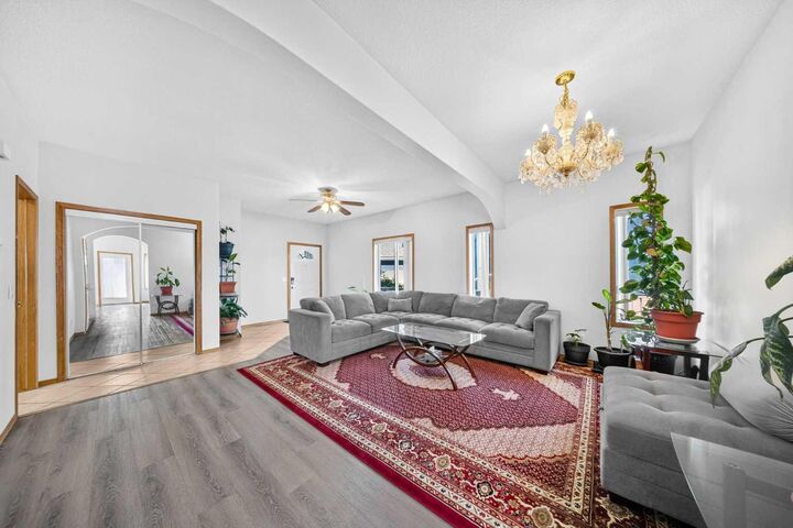 Property Photo: 125 Tarawood Place NE AB T3J 5B4
