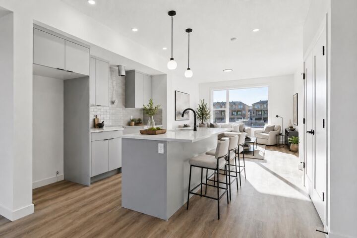 Property Photo: 294 Belvedere Avenue SE AB T2A 8A1