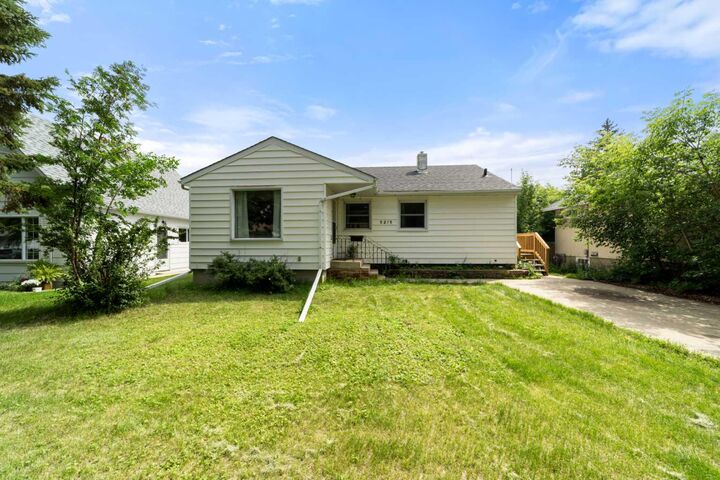 5215 48 Street — photo 1