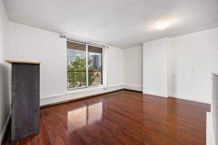 Property Photo: 4944 Dalton Drive NW 413 AB T3A 2E6