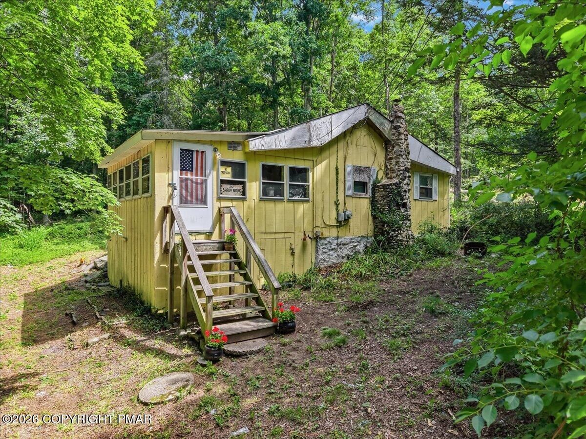 Property Photo:  193 Silver Lake Road  PA 18328 