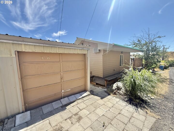 Property Photo: 376 Fallbridge Rd WA 98673