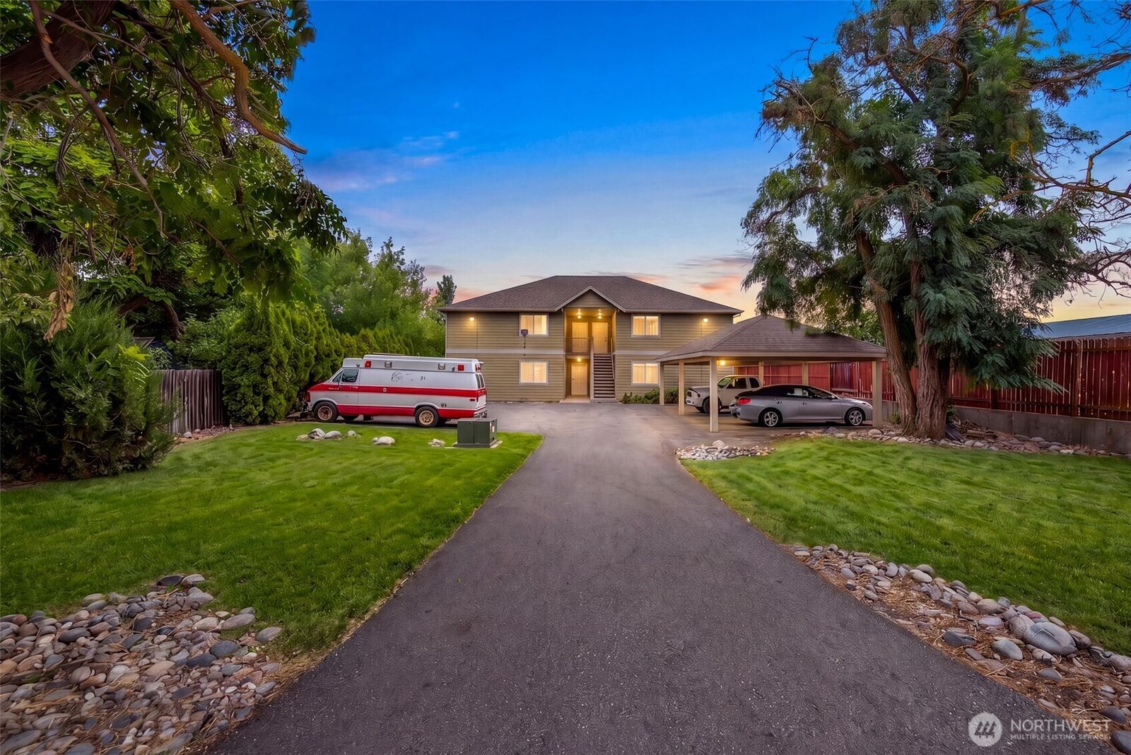 Property Photo: 1005 Cascade Street WA 98801