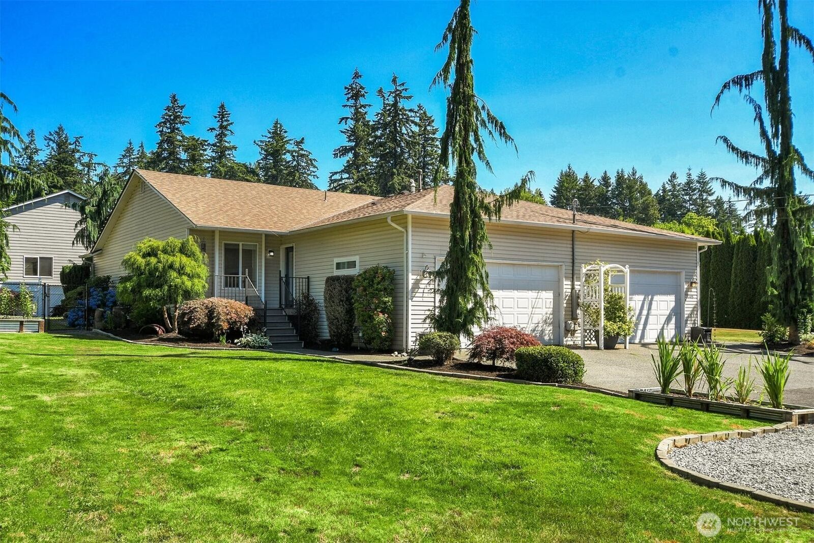 Property Photo:  6705  Sunnyside Blvd  WA 98270 