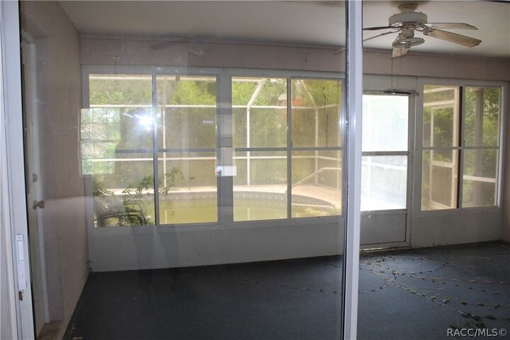 Property Photo: 742 W Sunset Set Strip Drive FL 34465