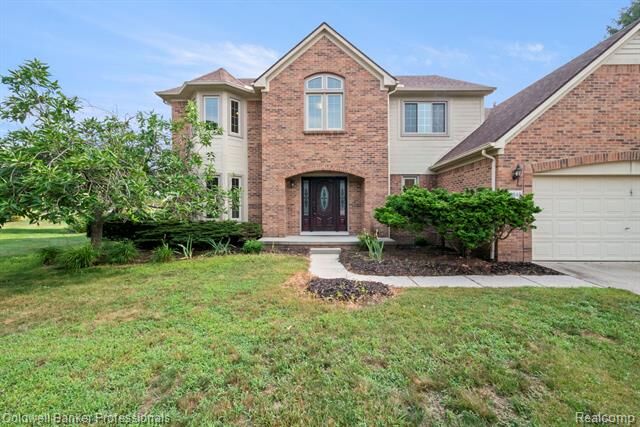 Property Photo: 45846 Rockledge Drive MI 48170