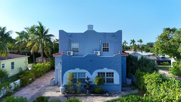 Property Photo: 331 NW 1st Ave FL 33435