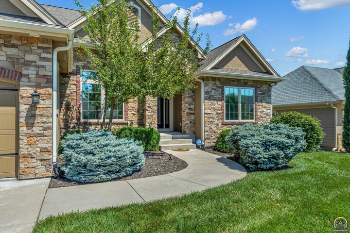 Property Photo:  1138 SW New Forest Dr  KS 66604 