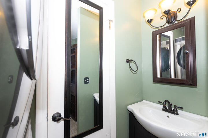 Property Photo:  72 Buddington Road 1  CT 06340 