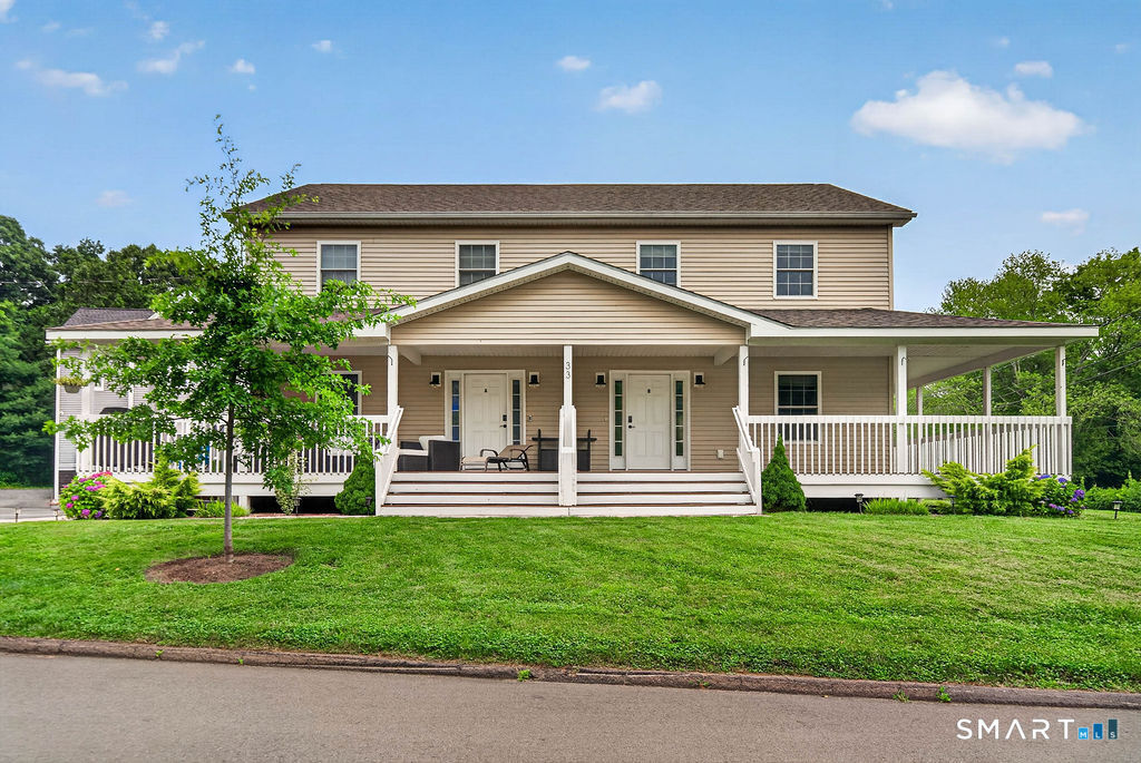 Property Photo:  33 West End Avenue B  CT 06405 