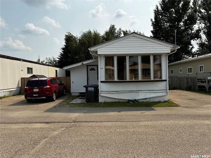 Property Photo:  219 Grant Street 108  SK S7N 2A5 