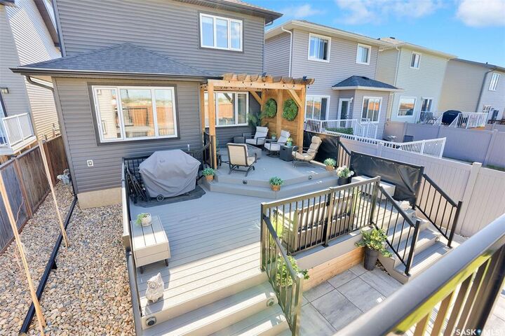 7908 Barley Crescent — photo 1