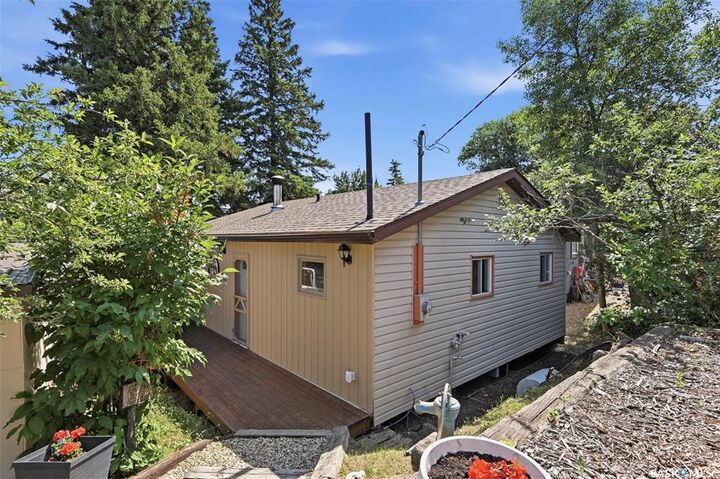 Property Photo: 60 Navy Avenue SK S7K 1N2