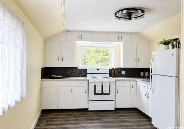 Property Photo: 108 Third Avenue S SK S0M 2K0