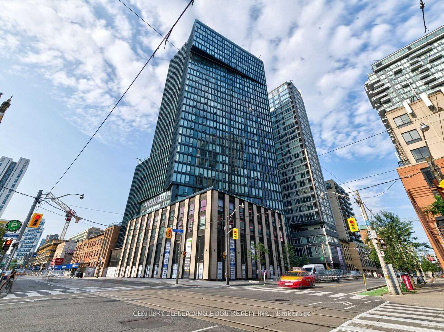 Property Photo: 60 Shuter Street 2509 ON M5B 0B7