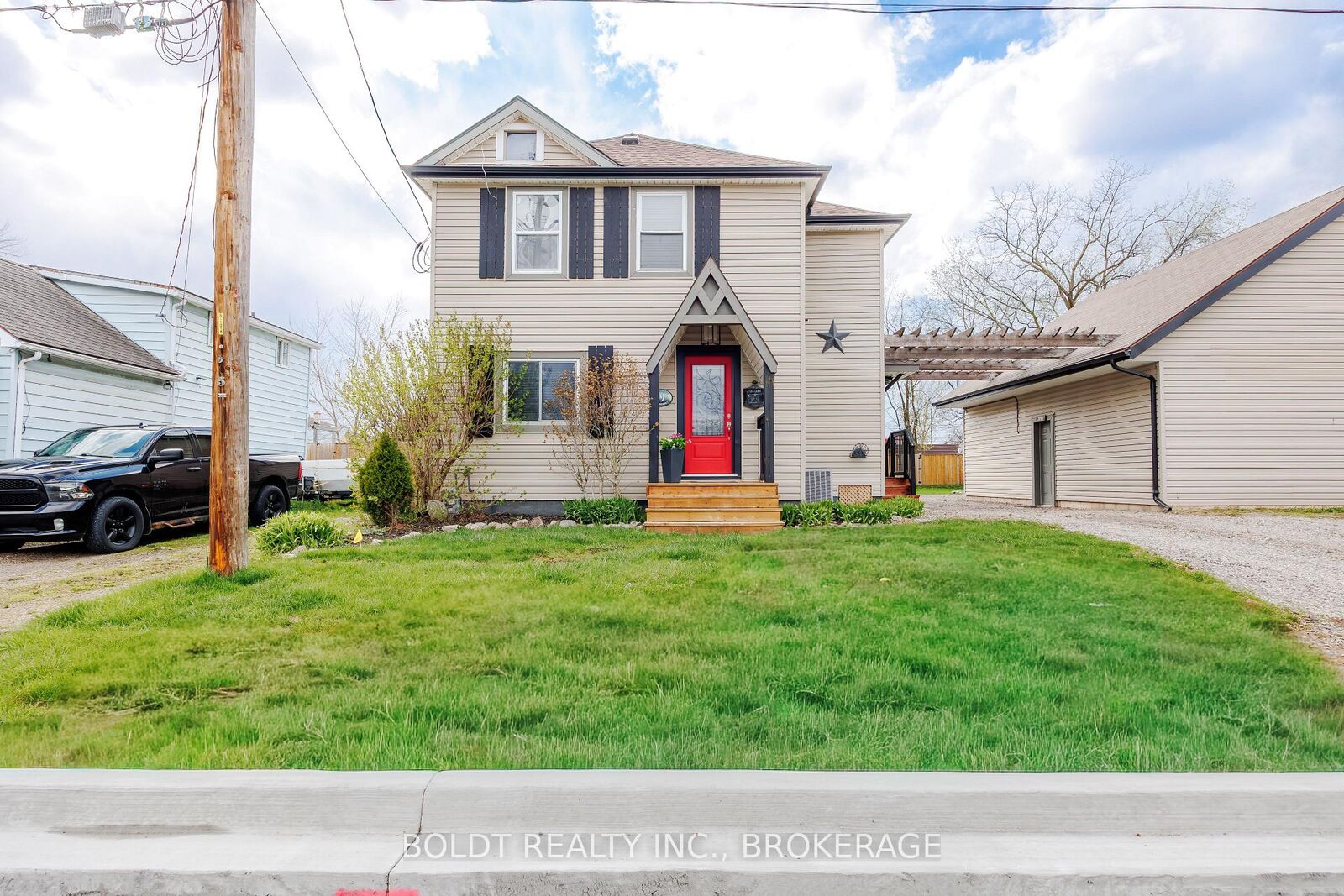 Property Photo: 19 Patricia Avenue ON L3C 1E7